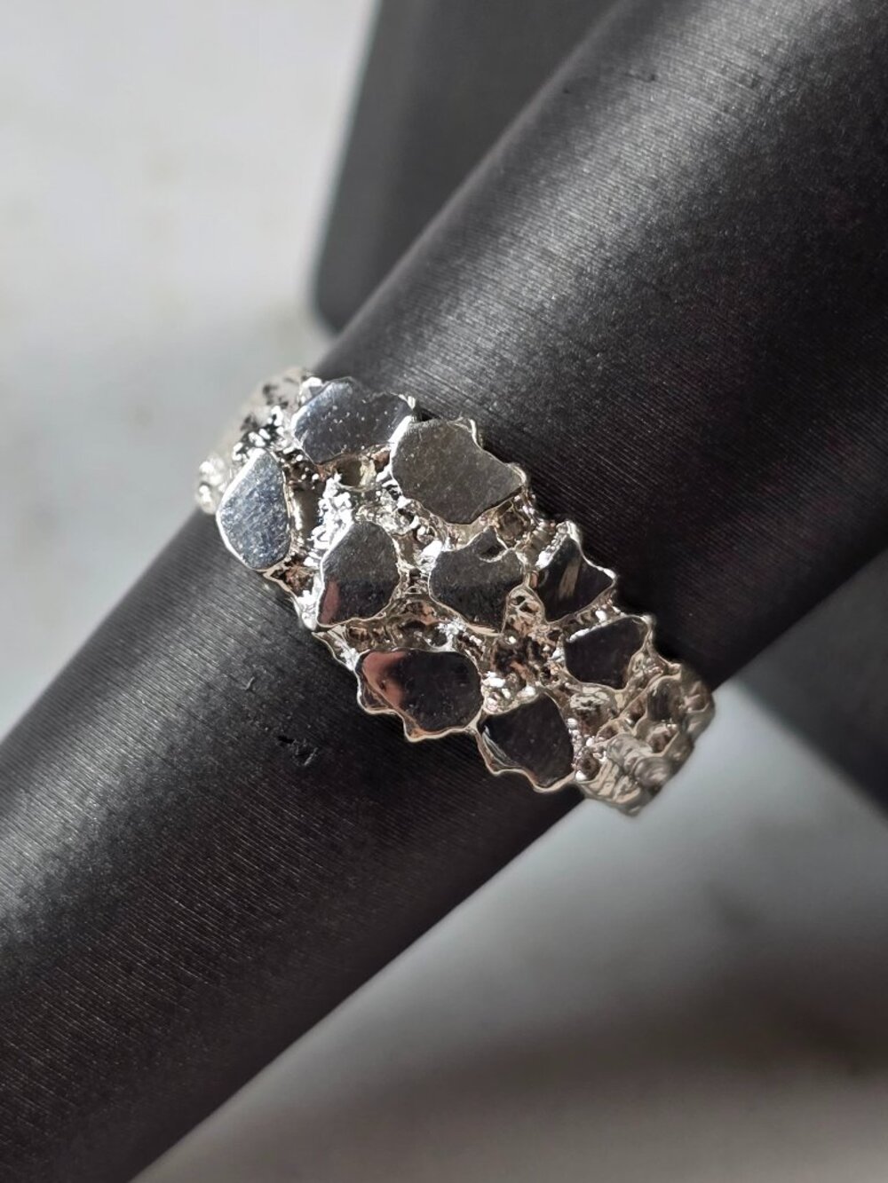 Mens Sterling Silver Nugget Style Ring 3.1g E3230